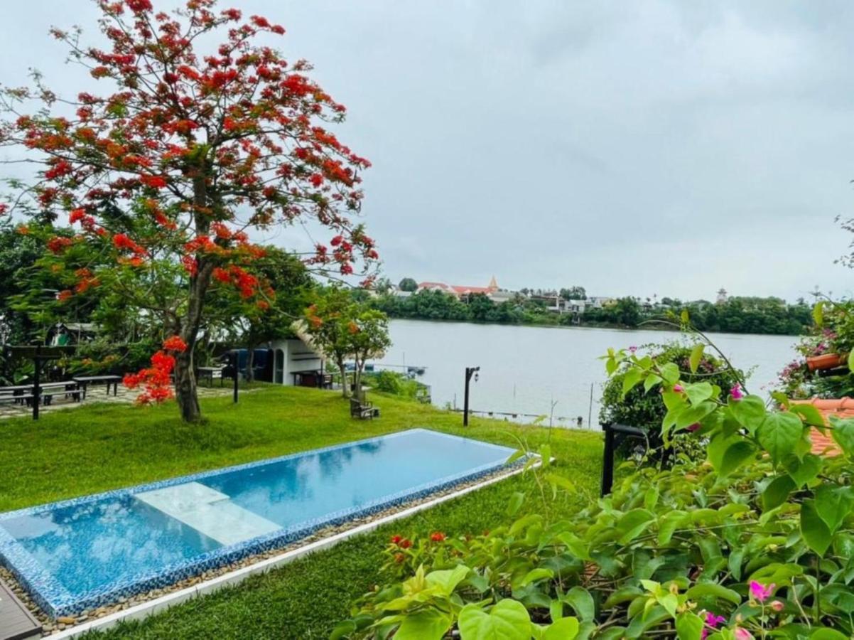 La Y Riverview Hue Exterior foto