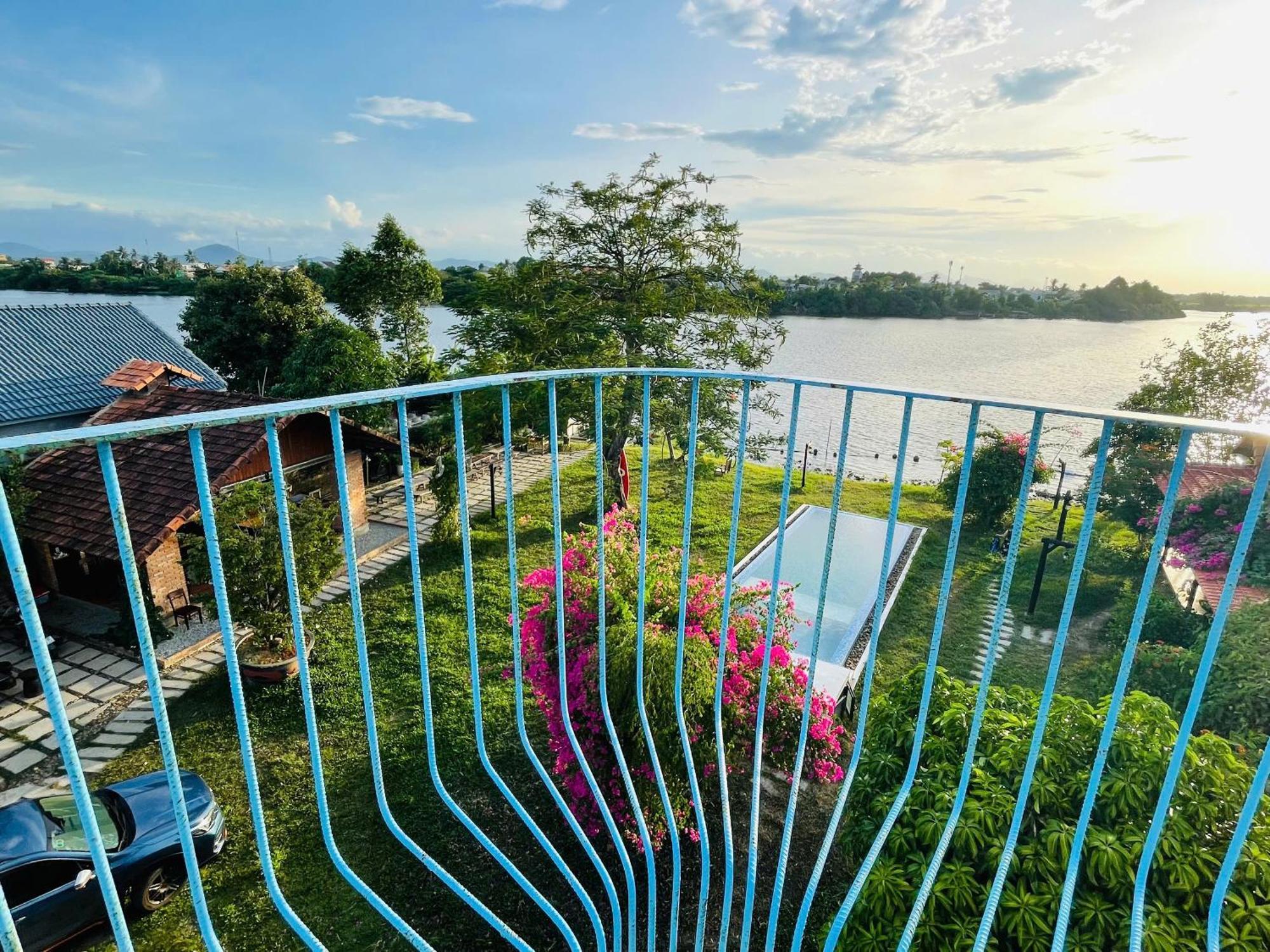 La Y Riverview Hue Exterior foto